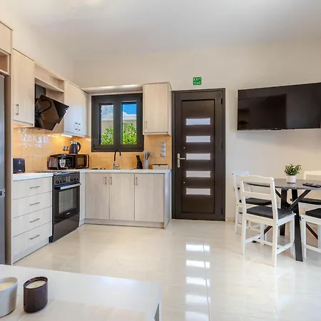 Liθos Monemvasia Апартаменты 4*