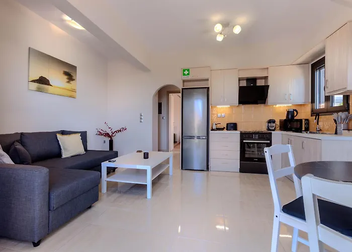 Liθos Monemvasia Yefira